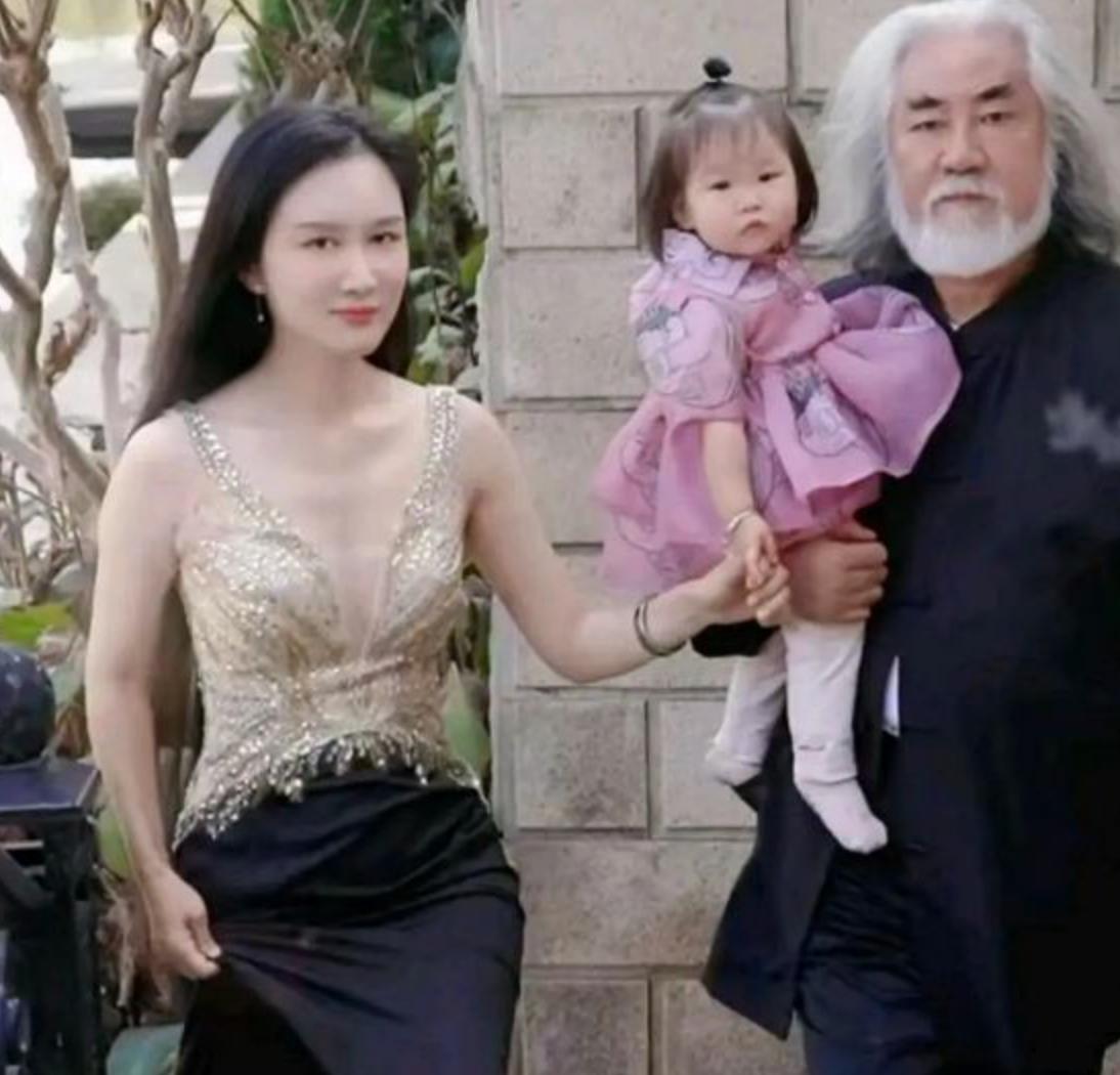 杜星霖：嫁大31歲的導演張紀中，婚后生一兒一女，他們是真心相愛-圖2